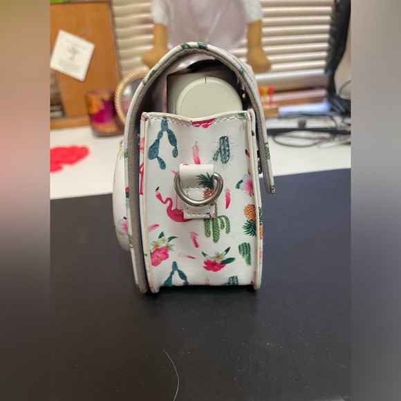 FujiFilm Instax Mini 7s Instant Camera with Cactus Flamingo Case  and Film - Picture 11 of 14